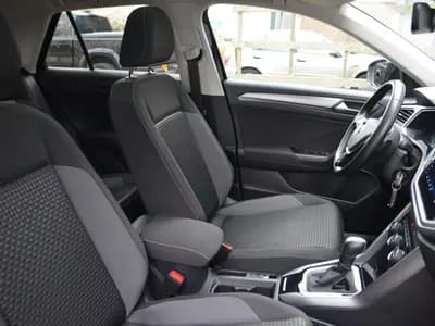 Volkswagen T-Roc thumbnail 3