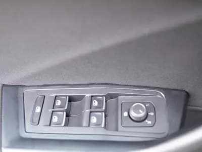 Volkswagen T-Roc thumbnail 29