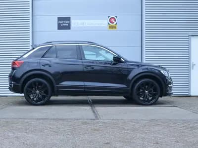 Volkswagen T-Roc thumbnail 6