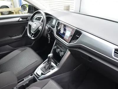 Volkswagen T-Roc thumbnail 10