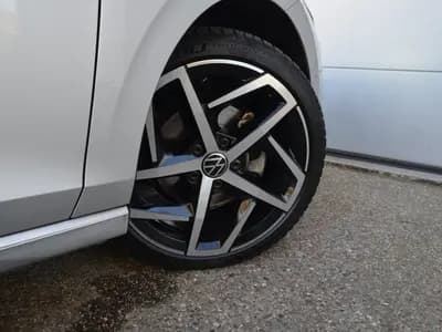 Volkswagen Golf thumbnail 6