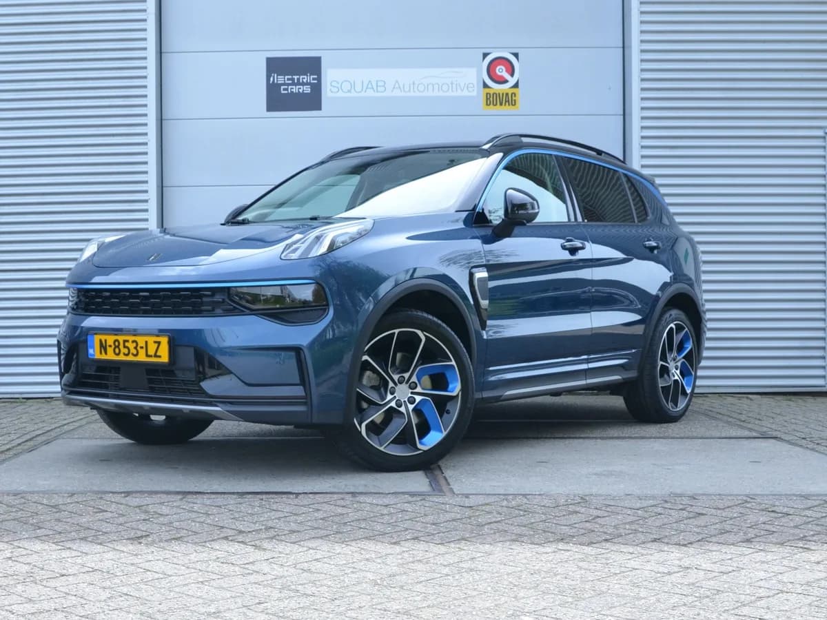 Lynk & Co 01 — foto 1