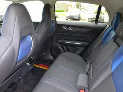 Lynk & Co 01 thumbnail 13