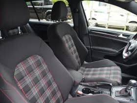 Volkswagen Golf thumbnail 2