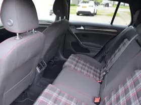 Volkswagen Golf thumbnail 11