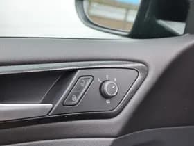 Volkswagen Golf thumbnail 26