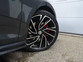 Volkswagen Golf thumbnail 4