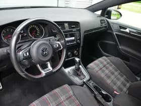 Volkswagen Golf thumbnail 9