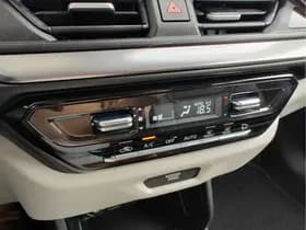 Suzuki Swift 1.2 STYLE SMART HYBRID AUTOM. thumbnail 17