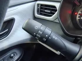 Suzuki Swift 1.2 COMFORT SMART HYBRID thumbnail 18