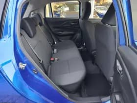 Suzuki Swift 1.2 COMFORT SMART HYBRID thumbnail 9