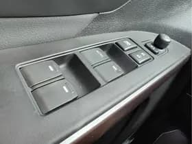 Suzuki S-Cross thumbnail 28