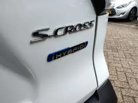 Suzuki S-Cross thumbnail 34