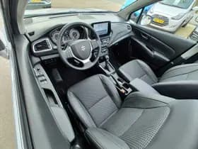 Suzuki S-Cross thumbnail 15