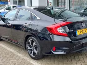 Honda Civic 1.5 i-VTEC EXECUTIVE AUTOMAAT thumbnail 3