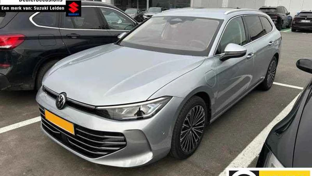 Volkswagen Passat Variant 1.5 eHYBRID ELEGANCE BUSINESS — foto 1
