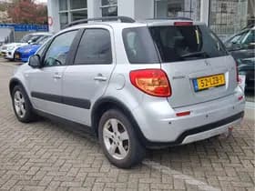Suzuki SX4 1.6 EXECUTIVE thumbnail 2