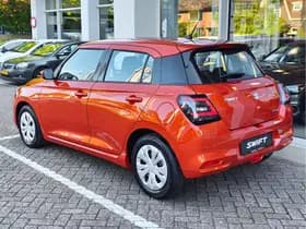 Suzuki Swift 1.2 COMFORT SMART HYBRID thumbnail 3