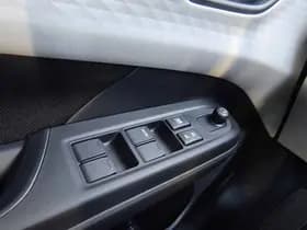 Suzuki Swift 1.2 COMFORT SMART HYBRID thumbnail 25