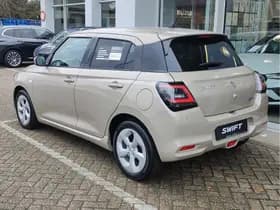 Suzuki Swift thumbnail 3