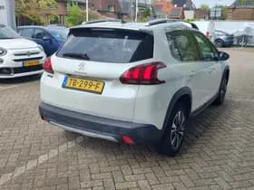 Peugeot 2008 thumbnail 3