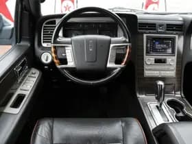 Lincoln Navigator thumbnail 34