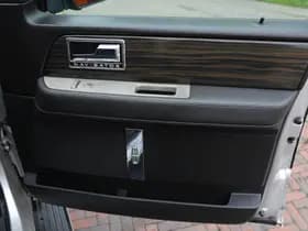 Lincoln Navigator thumbnail 39