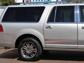 Lincoln Navigator thumbnail 8