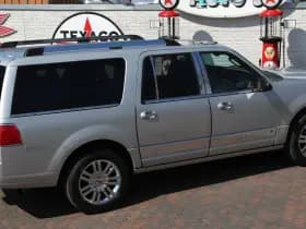 Lincoln NAVIGATOR Lang V8 7/ 8 pers. King of the road! thumbnail 16