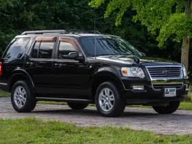 Ford Explorer thumbnail 2