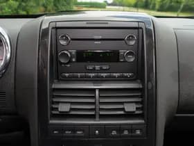 Ford Explorer thumbnail 24