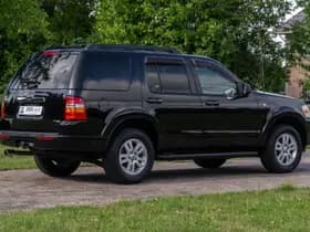 Ford Explorer thumbnail 4