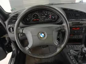 BMW 3-serie Cabrio 318i Executive 1e Eig. NL- auto Youngtimer thumbnail 8