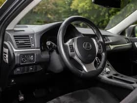 Lexus CT thumbnail 12