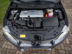 Lexus CT thumbnail 23