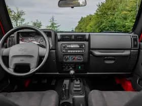 Jeep Wrangler thumbnail 24