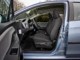 Toyota Yaris thumbnail 12