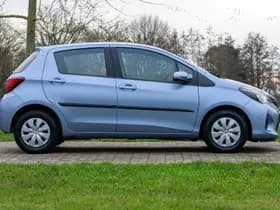 Toyota Yaris thumbnail 9