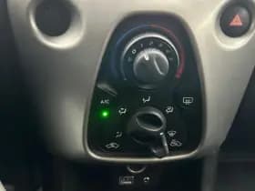 Peugeot 108 1.0 e- VTi Active 1e Eig. 46.300 km +NAP NL- auto thumbnail 9