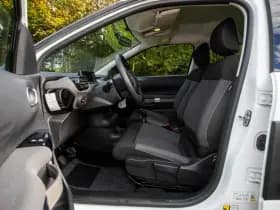 Citroen C4 Cactus 1.2 PureTech Live 1e Eig. 23.900 km +NAP NL- auto thumbnail 14