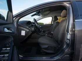 Ford Focus thumbnail 11