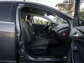 Ford Focus thumbnail 12