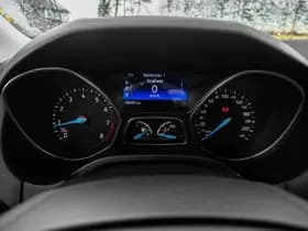 Ford Focus thumbnail 18