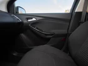 Ford Focus thumbnail 19