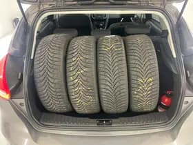 Ford Focus thumbnail 22