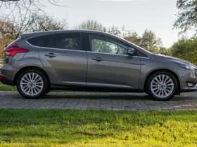 Ford Focus thumbnail 6