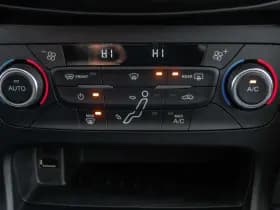 Ford Focus 1.0 Titanium Edition 68.400 km +NAP NL- auto thumbnail 16