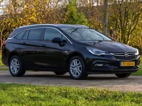 Opel Astra Sports Tourer thumbnail 2