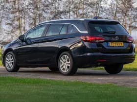 Opel Astra Sports Tourer thumbnail 5