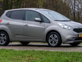 Kia Venga 1.6 CVVT DynamicPLusLine Automaat 1e Eig. +NAP NL- auto thumbnail 3